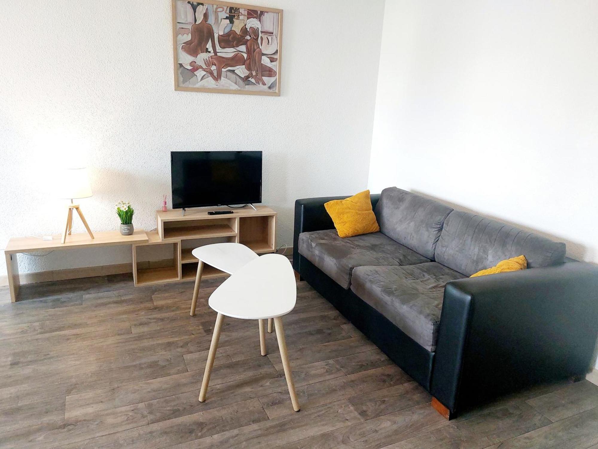 Le Montauriol - Logement Avec Terrasse - Piscine -Tennis - Place De Parking Privee Apartment Montauban Bagian luar foto